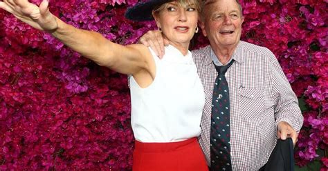 'Nothing fantastic': Harvey Norman slides, turns to AI.